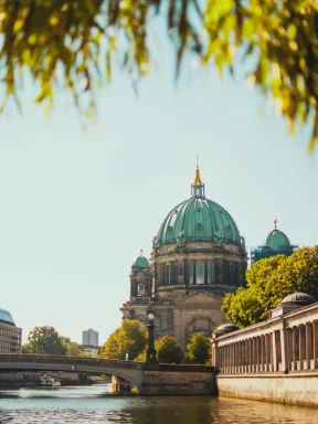 Foto einer Stadt in Berlin .